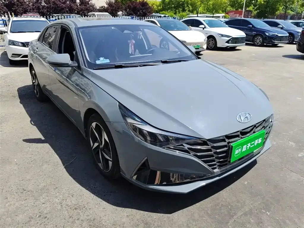 Hyundai Elantra — фото 7