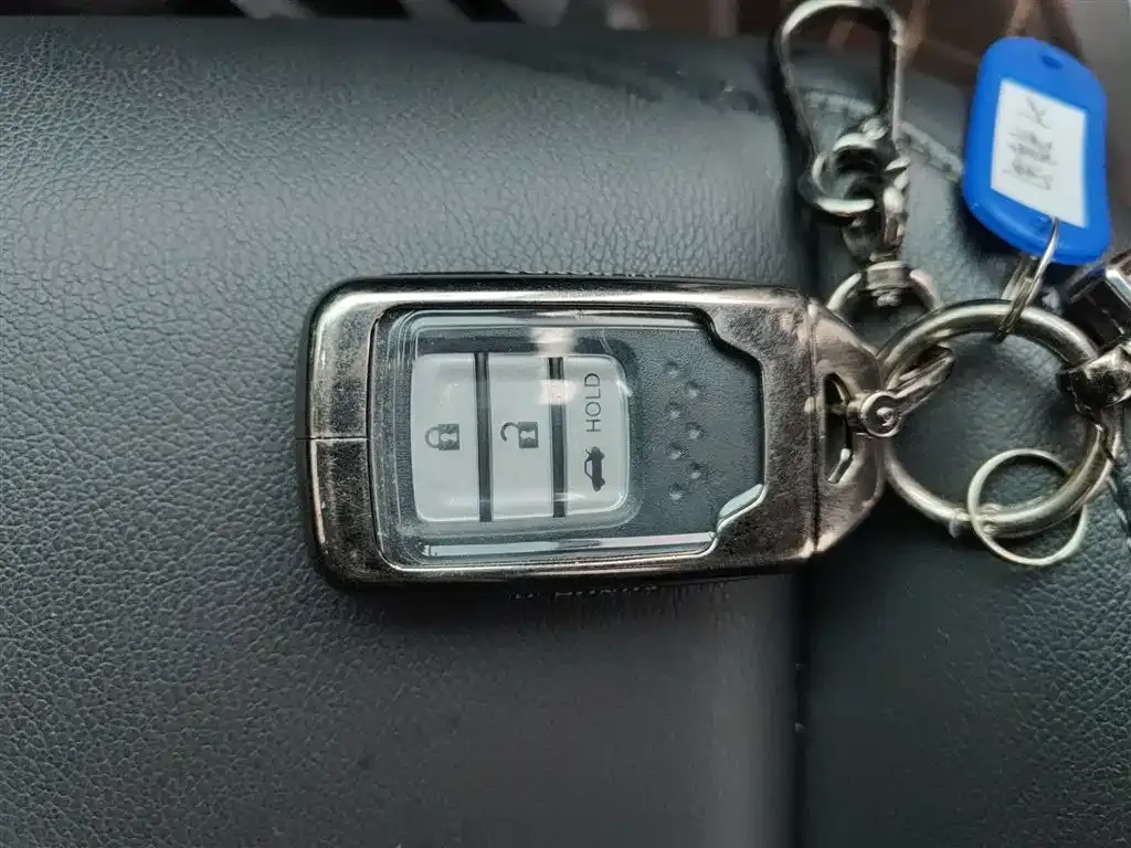 Honda Accord — фото 3