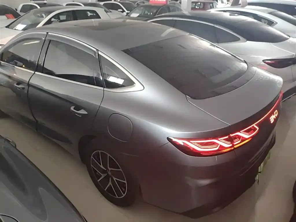 BYD Qin L — фото 10