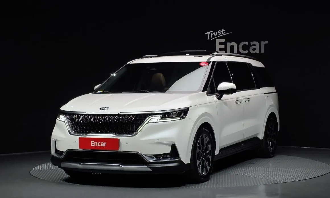 Kia Carnival — фото 1