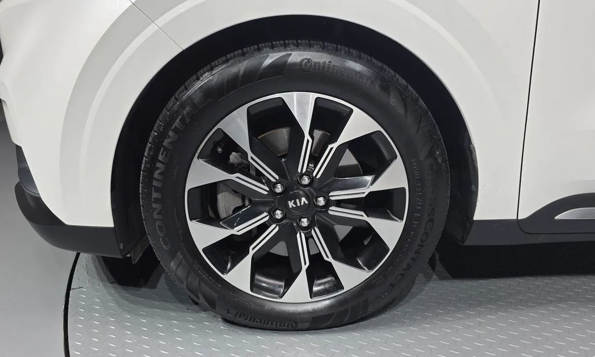Kia Carnival — фото 10