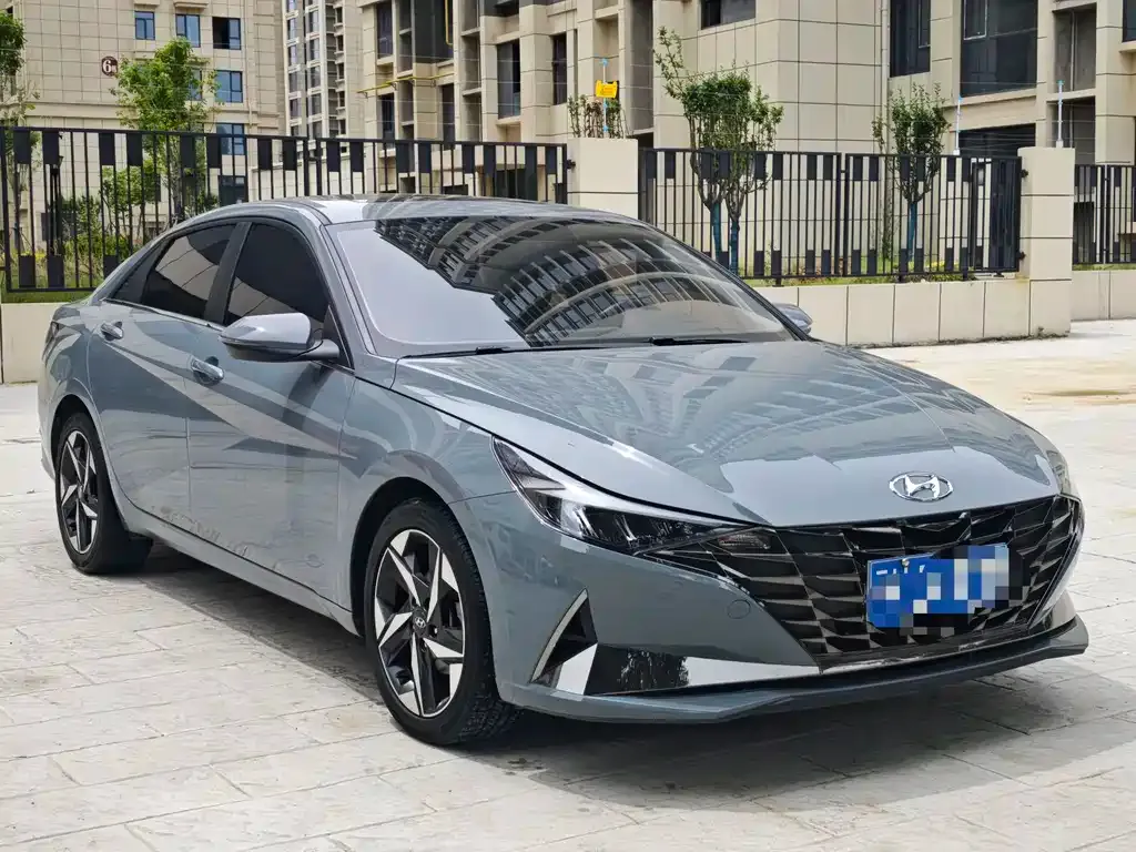 Hyundai Elantra — фото 9