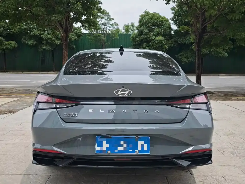 Hyundai Elantra — фото 6