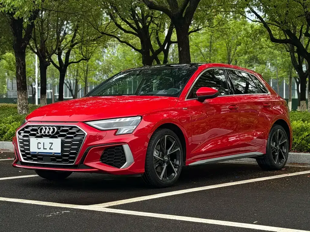 Audi A3 — фото 1