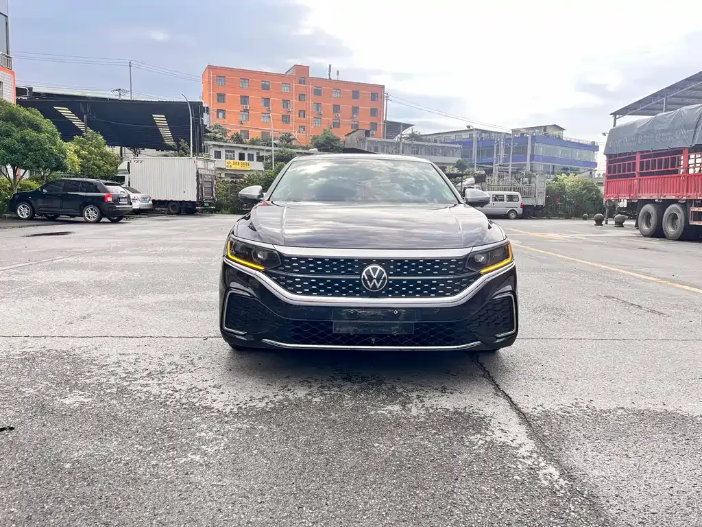 Volkswagen Passat — фото 6
