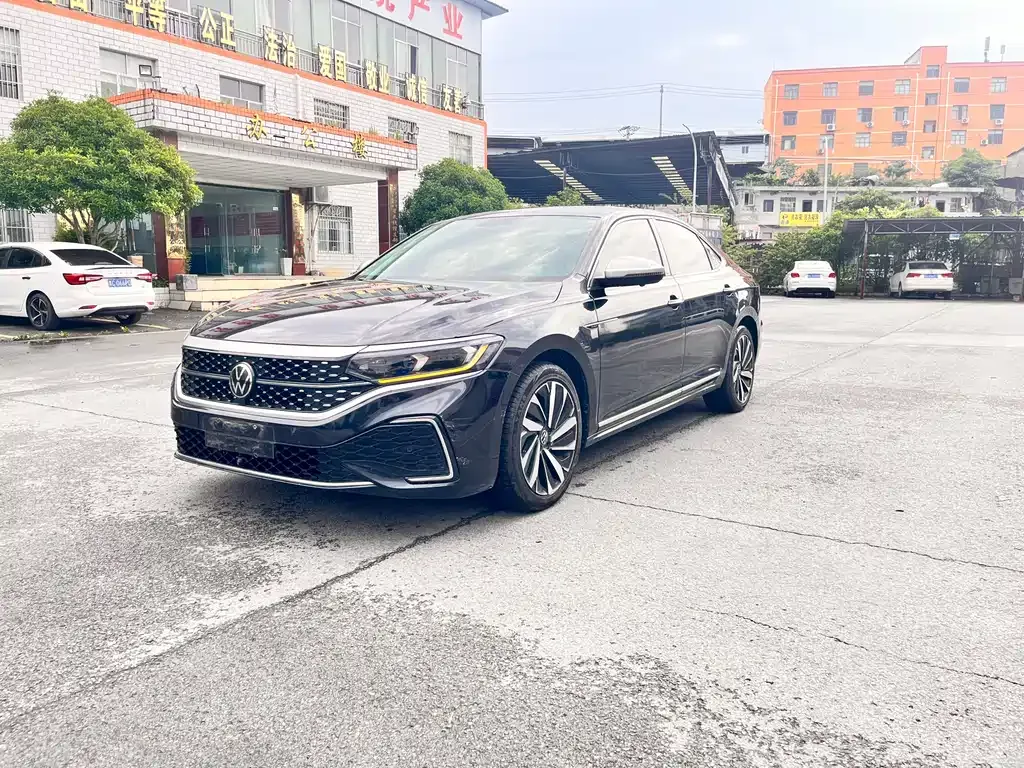 Volkswagen Passat — фото 7