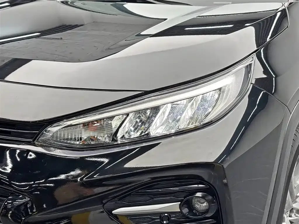 Toyota Wildlander — фото 8