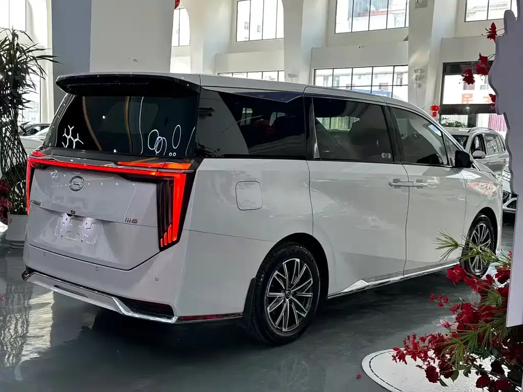 GAC Motor Trumpchi M8 — фото 9