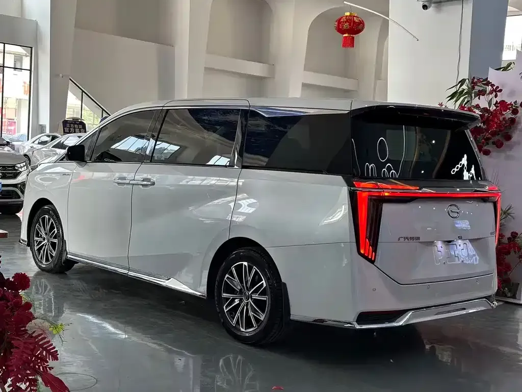 GAC Motor Trumpchi M8 — фото 5