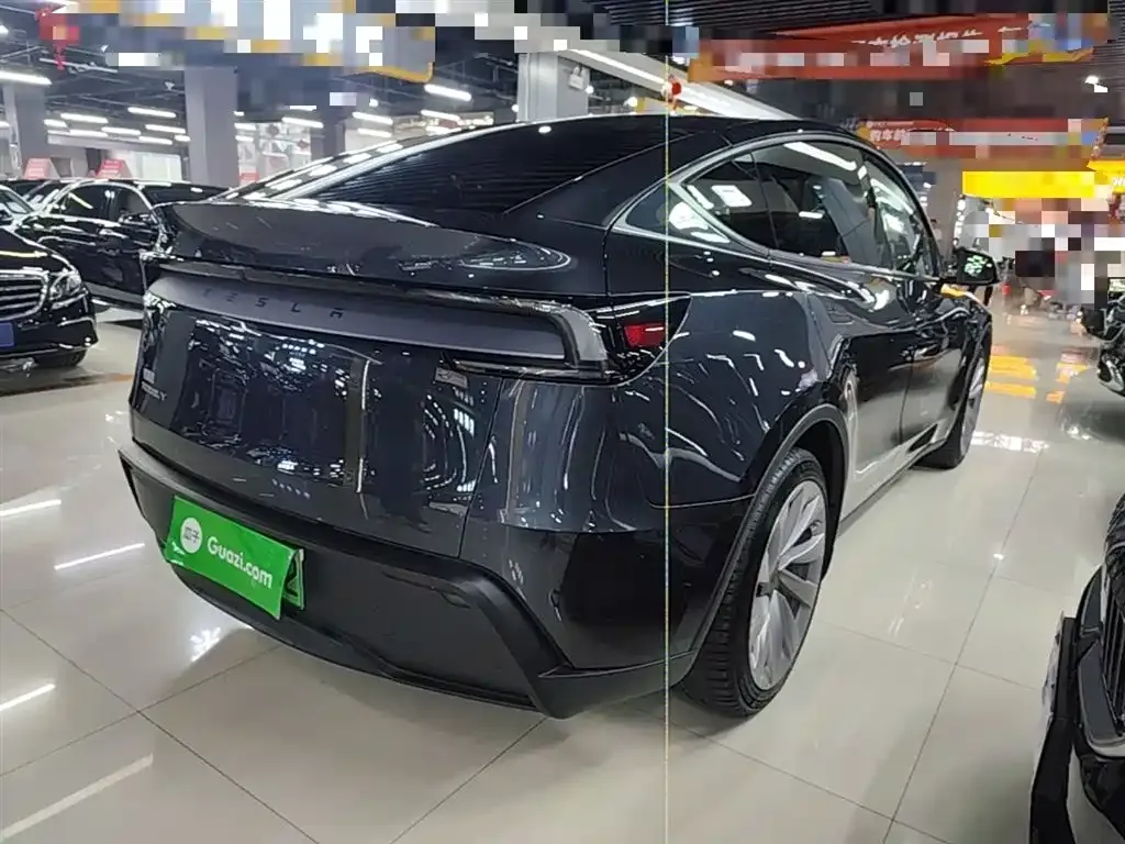 Tesla Model Y — фото 3
