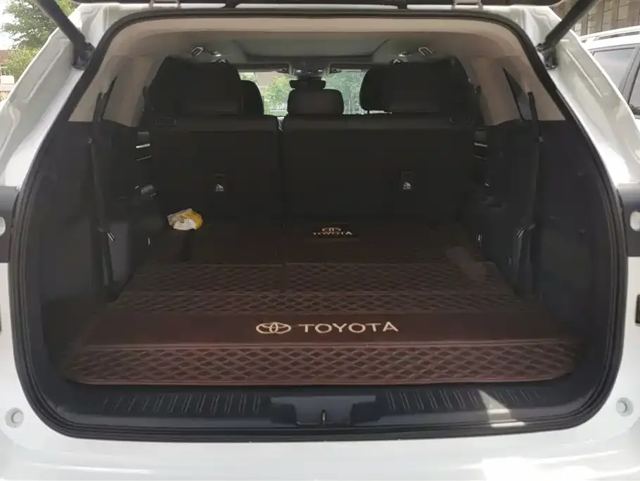 Toyota Highlander — фото 5