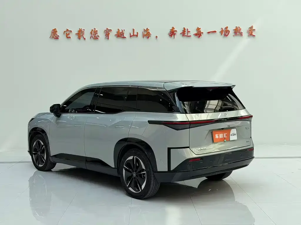 Toyota Platinum 3X 2025 из CN, фото 4