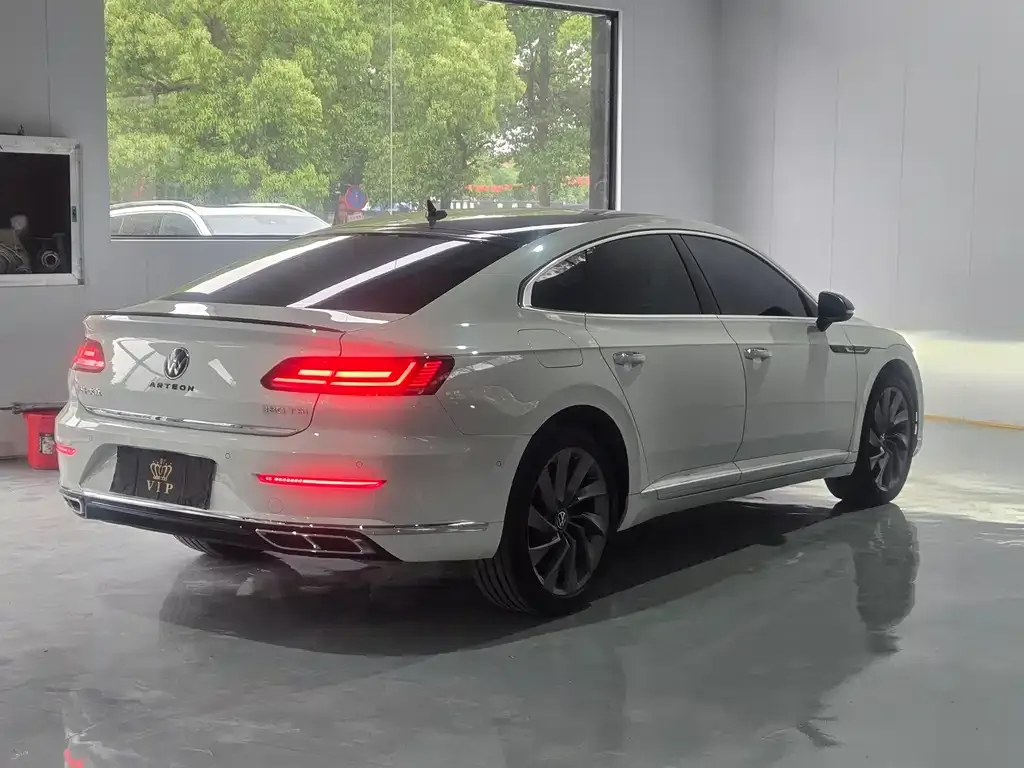 Volkswagen CC 2025 из CN, фото 9