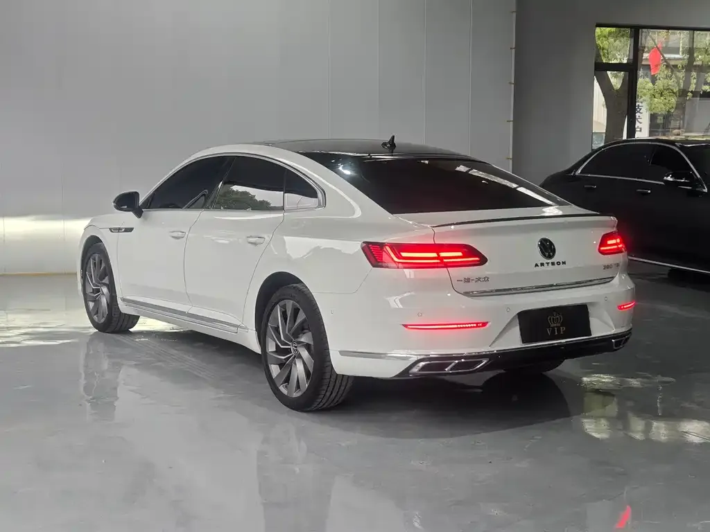 Volkswagen CC 2025 из CN, фото 3