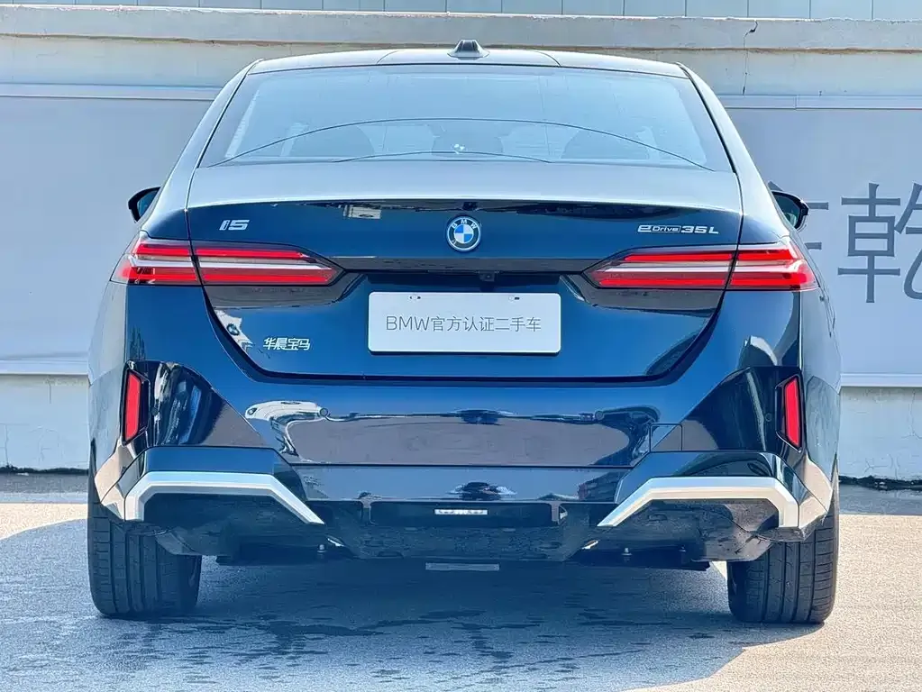 BMW i5 — фото 10