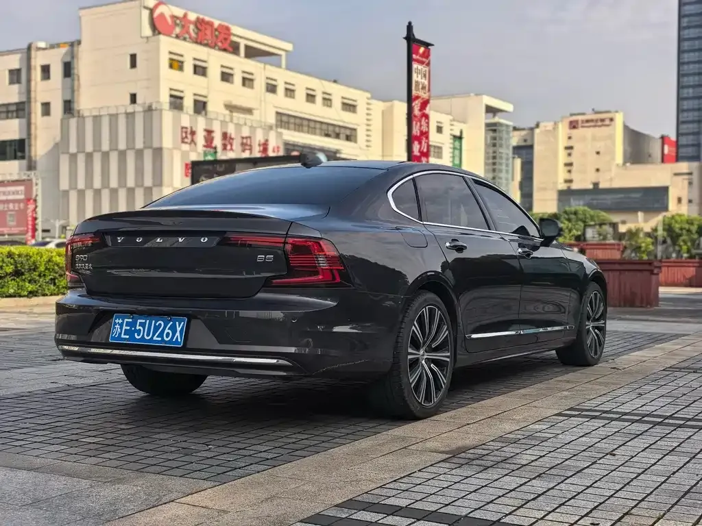 Volvo S90 — фото 4