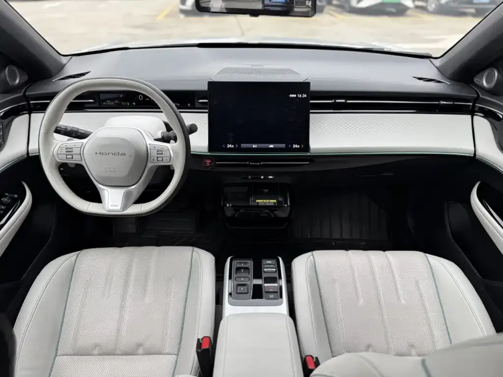 Honda e:NP2 2025 из CN, фото 5