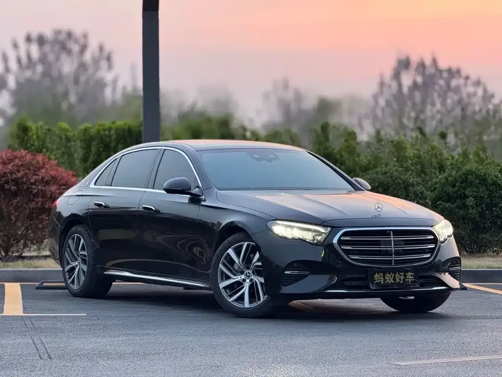 Mercedes-Benz E-Class — фото 10