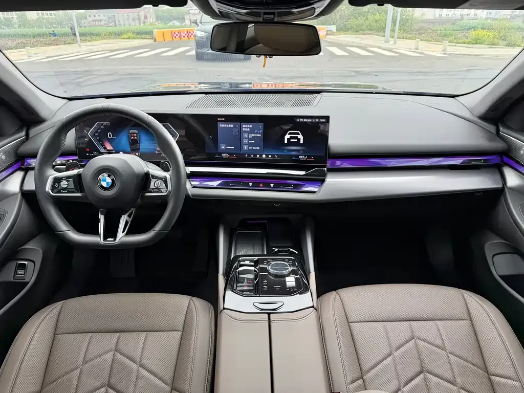BMW 5 Series — фото 10