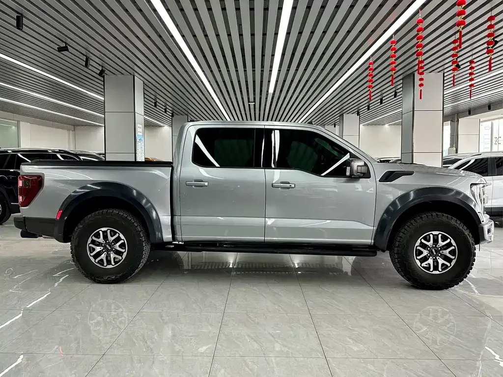 Ford F-150 Raptor — фото 10