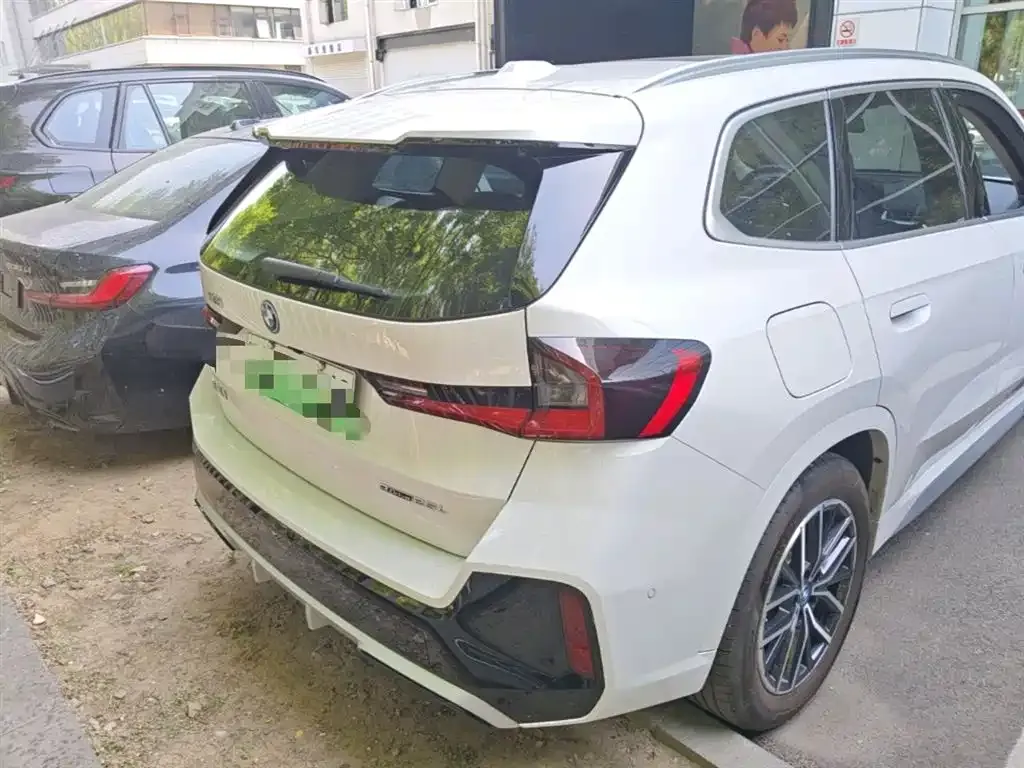 BMW iX1 2025 из CN, фото 6