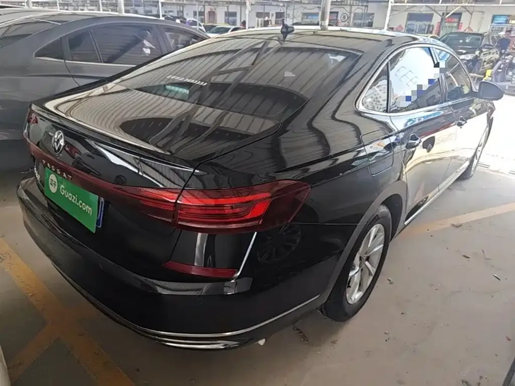 Volkswagen Passat — фото 7