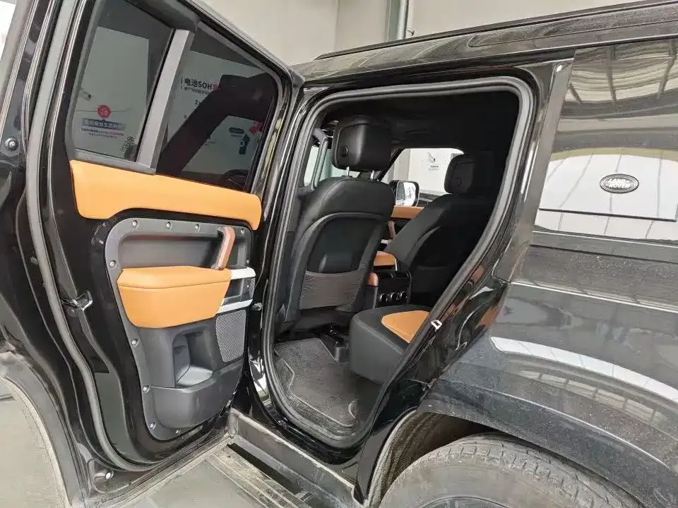 Land Rover Defender — фото 4