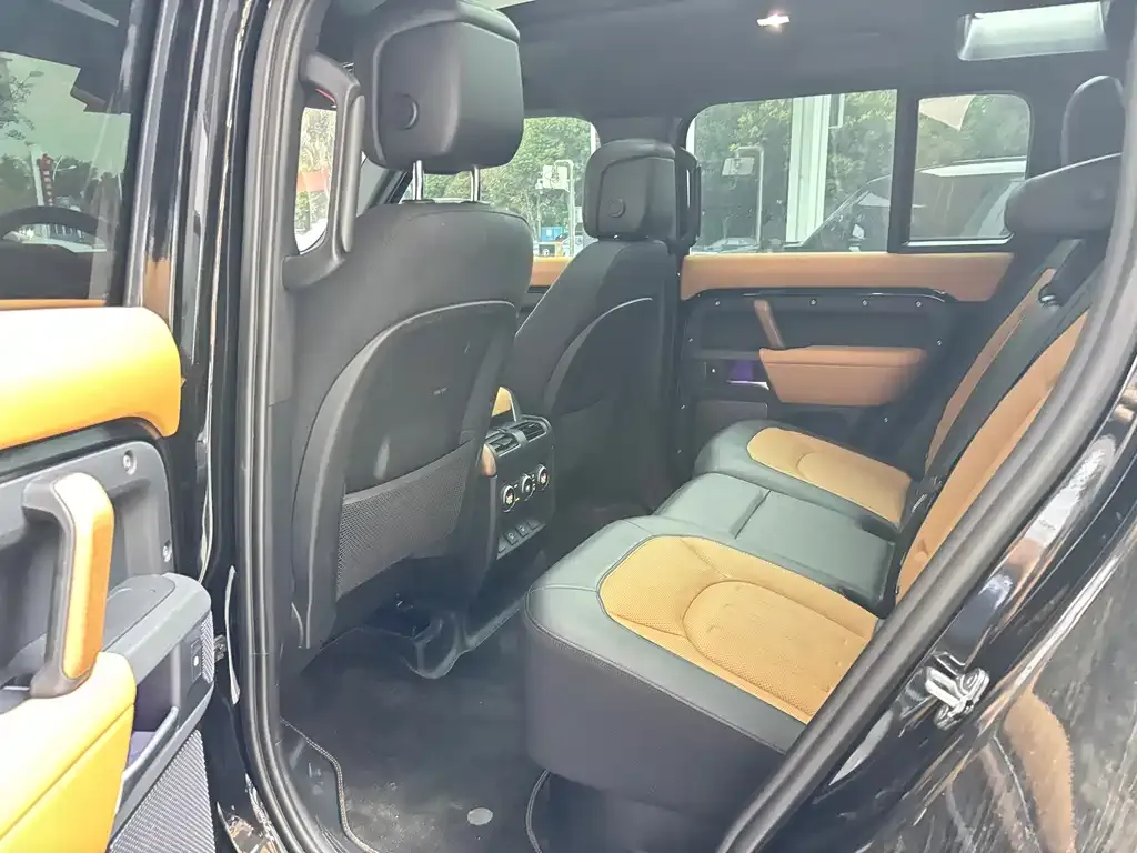 Land Rover Defender — фото 2