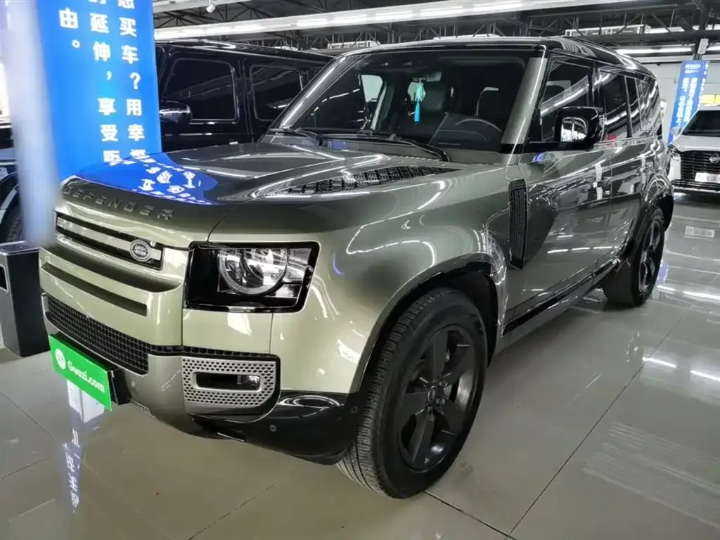 Land Rover Defender — фото 1