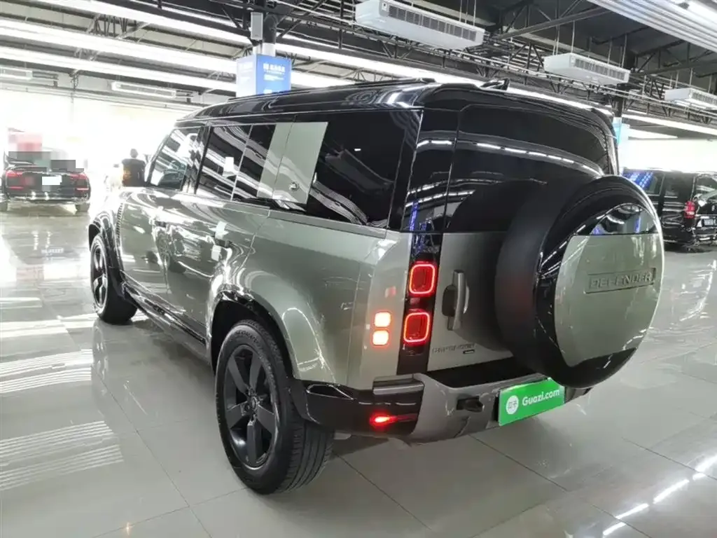 Land Rover Defender — фото 9