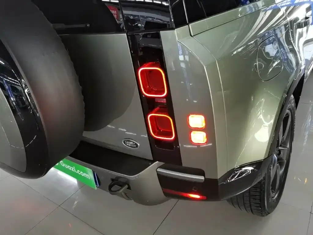 Land Rover Defender — фото 4