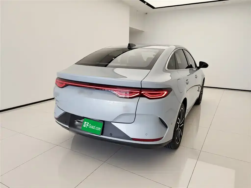 BYD Qin L — фото 8