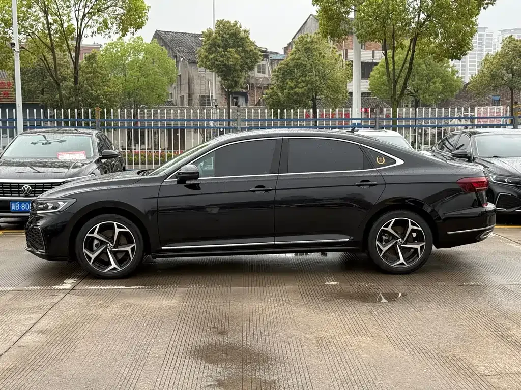 Volkswagen Passat — фото 7