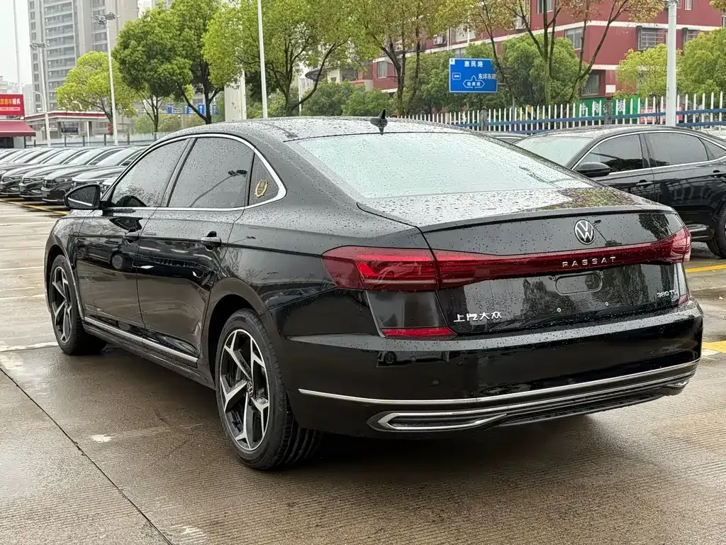 Volkswagen Passat — фото 5