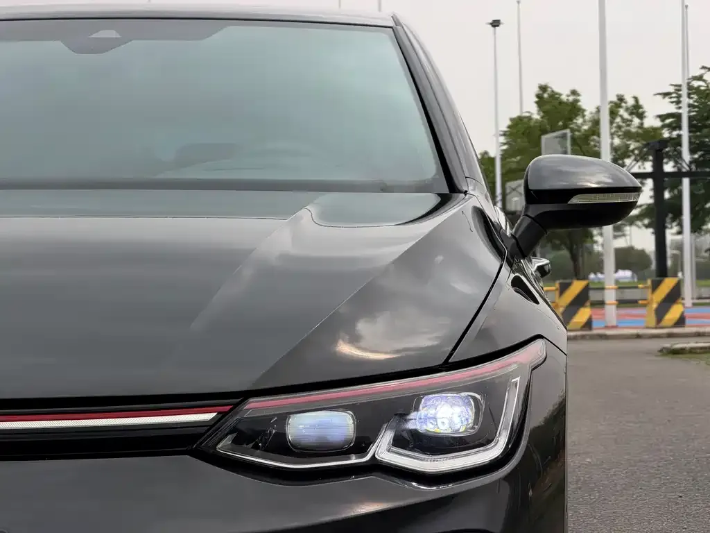 Volkswagen Golf GTI 2023 из CN, фото 2