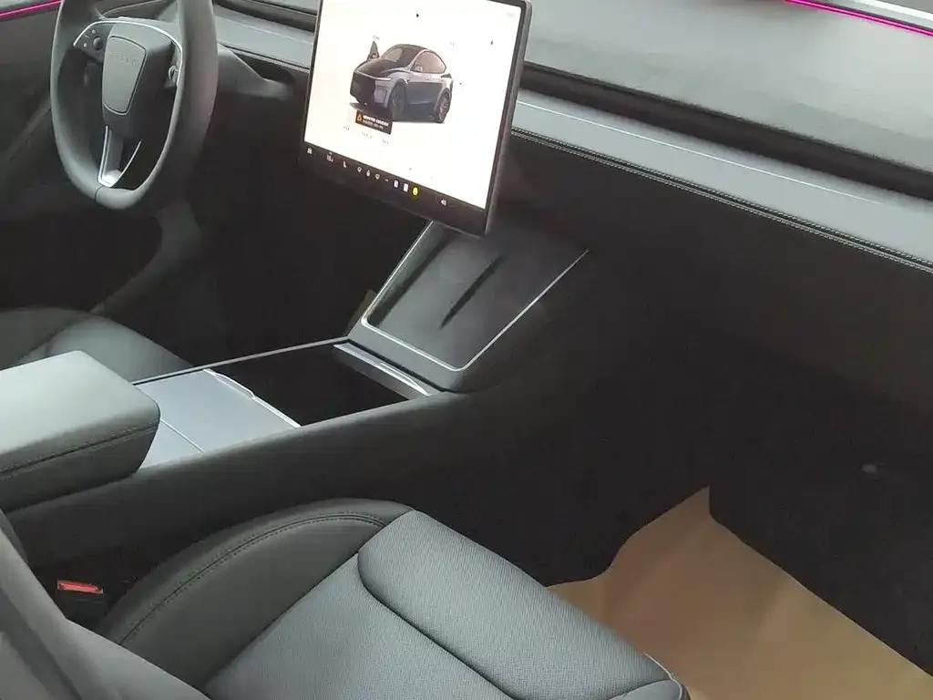 Tesla Model Y — фото 5
