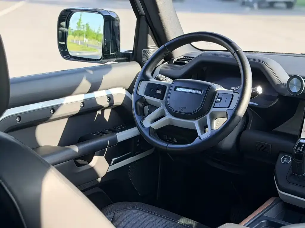 Land Rover Defender — фото 2