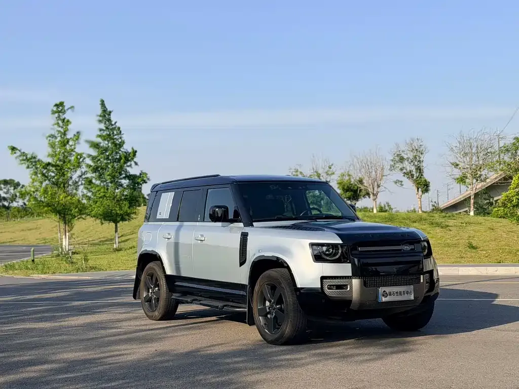 Land Rover Defender — фото 10