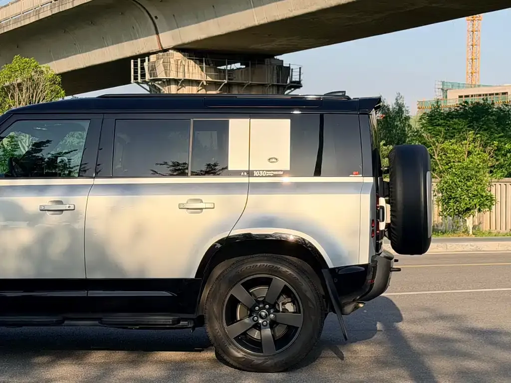Land Rover Defender — фото 4