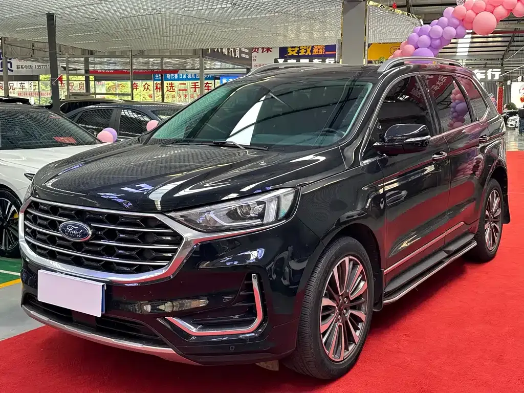Ford Edge — фото 1