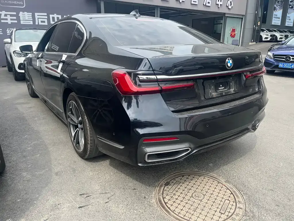 BMW 7 Series 2021 из CN, фото 4