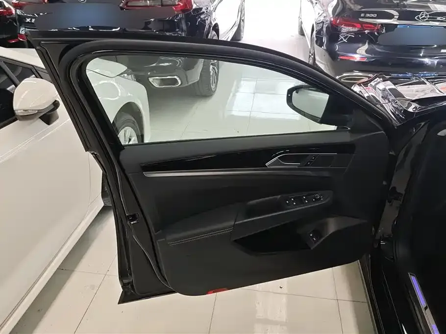 Volkswagen 帕萨特插电混动 — фото 3