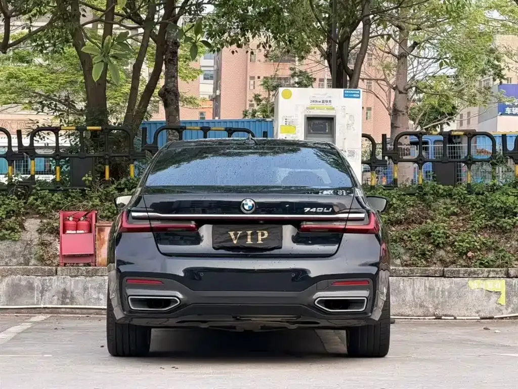 BMW 7 Series 2022 из CN, фото 7