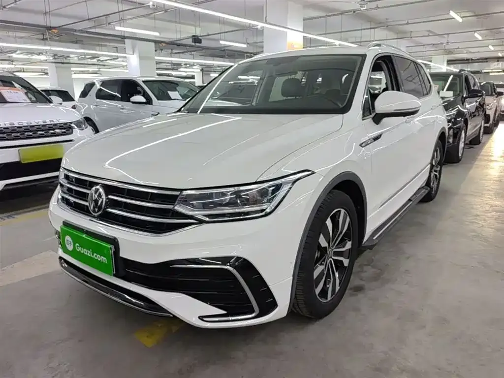 Volkswagen Tiguan L — фото 9
