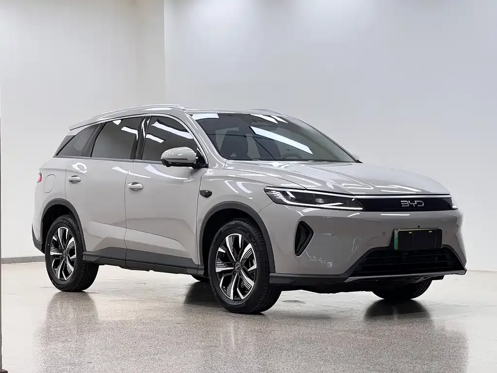 BYD Seal 05 DM-i — фото 9