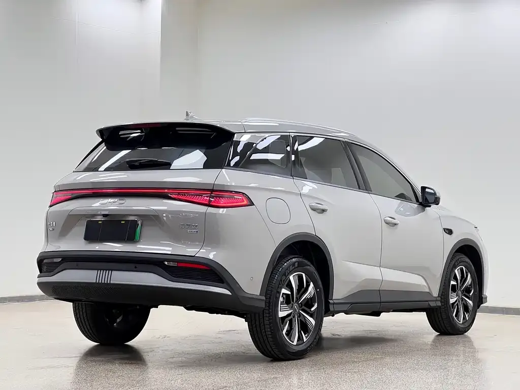 BYD Seal 05 DM-i — фото 10