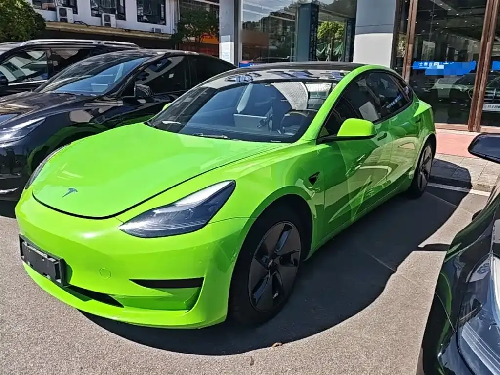 Tesla Model 3 — фото 8