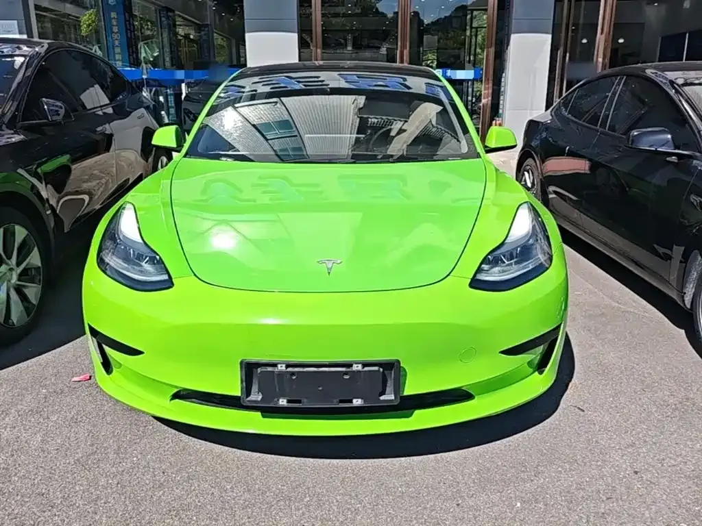 Tesla Model 3 — фото 5