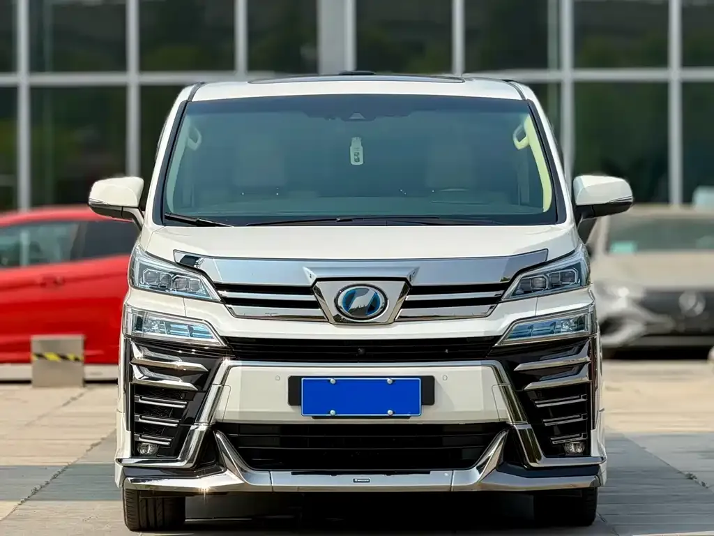 Toyota Vellfire — фото 6