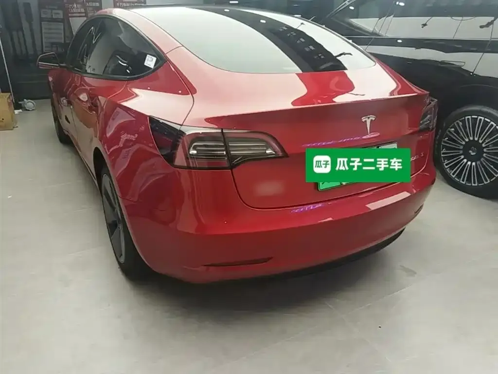 Tesla Model 3 — фото 2
